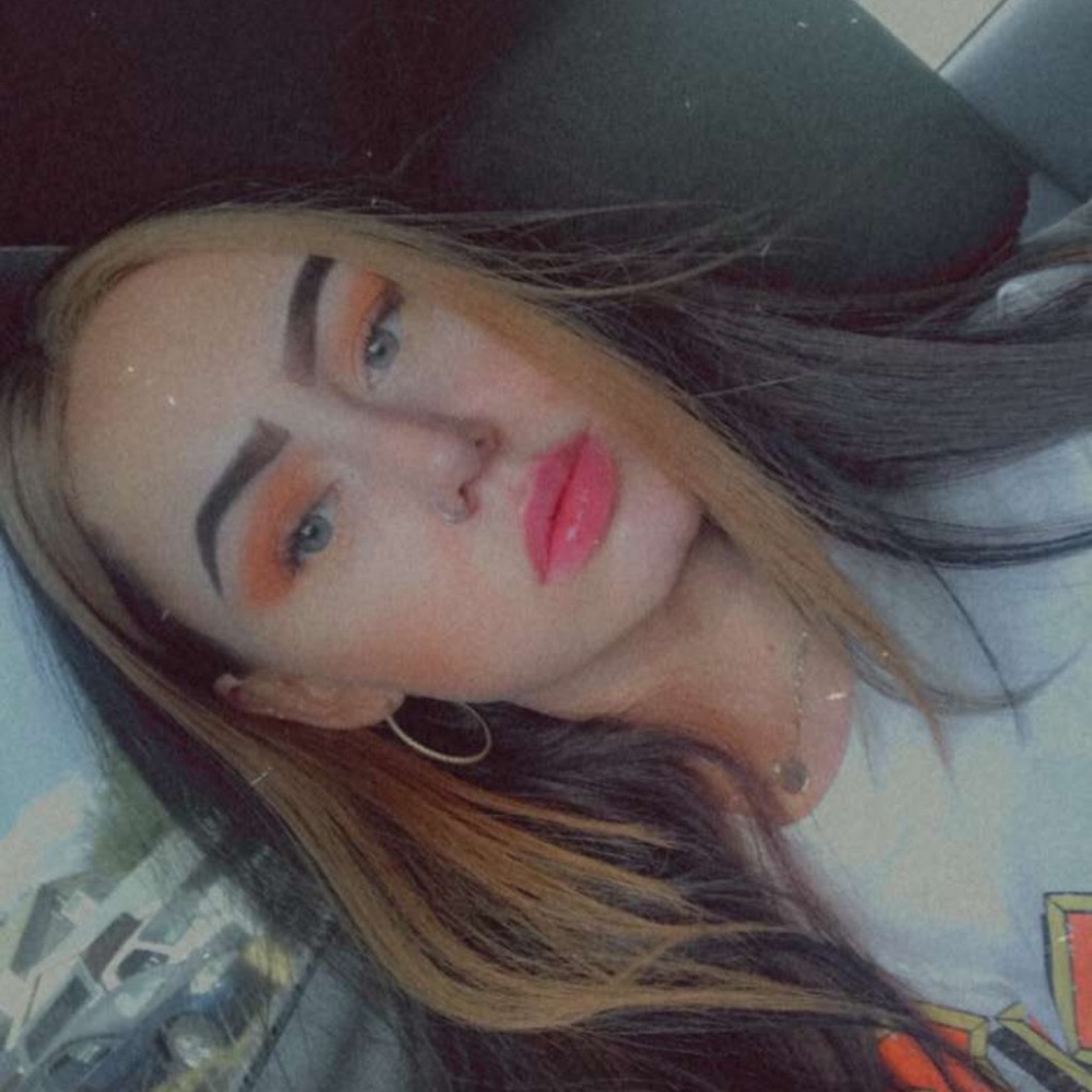 Meet your Posher, Brooke ♡